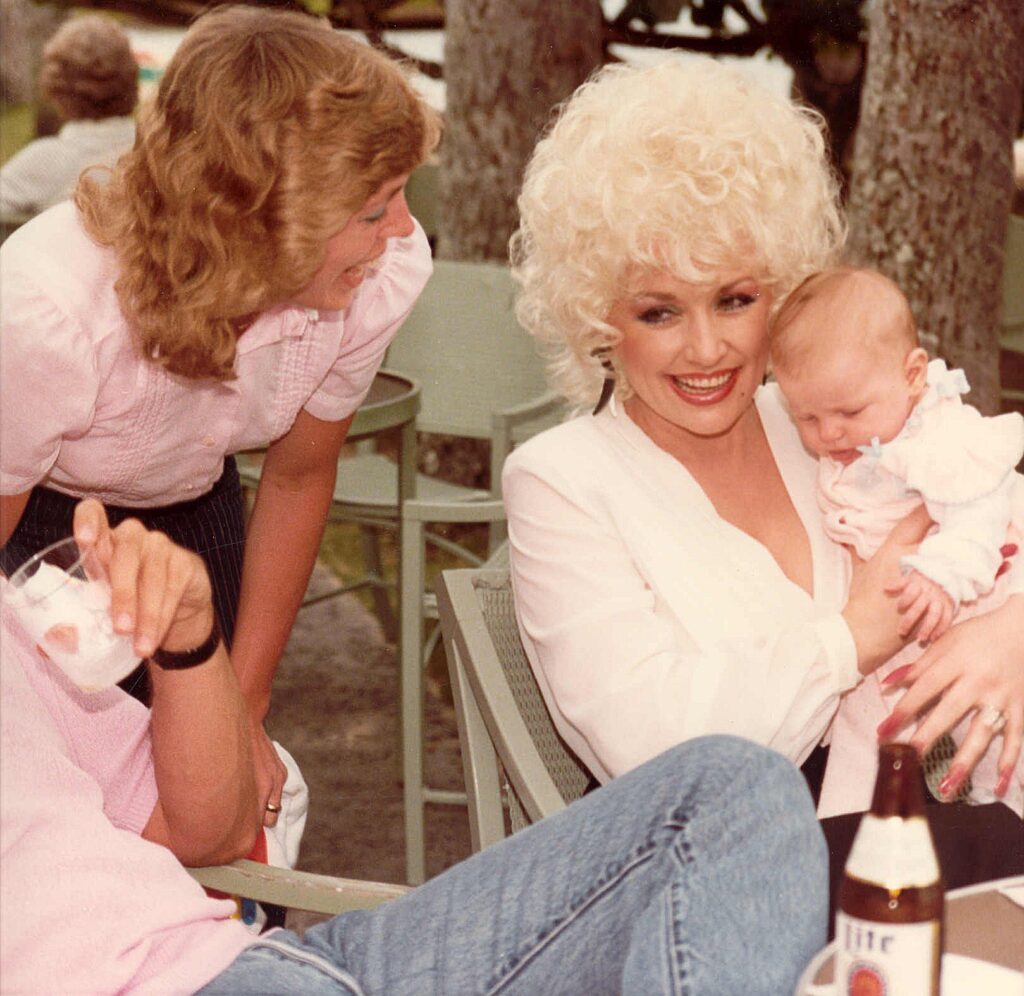 Dolly Parton in Honolulu in 1983